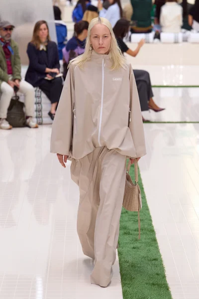 Look 44